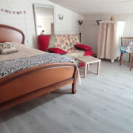 Studio Propre Et Cosy Le Mesnil-en-Vallée Exterior foto